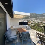 Ξενοδοχείο με διαμερίσματα Reatred In Kalkan
